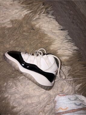 Jordan Kids White and Black Retro 11 Toddler Sneaker